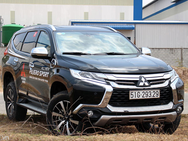 Mitsubishi Pajero Sport giảm giá gần 200 triệu đồng tại VN