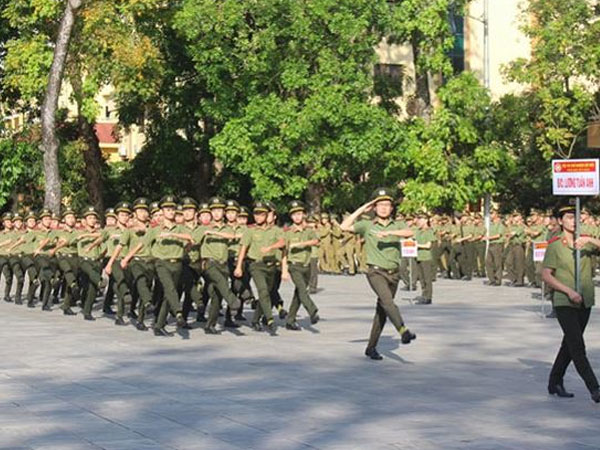 Thủ khoa vào trường 'hot': Chờ kết quả của Bộ Công an