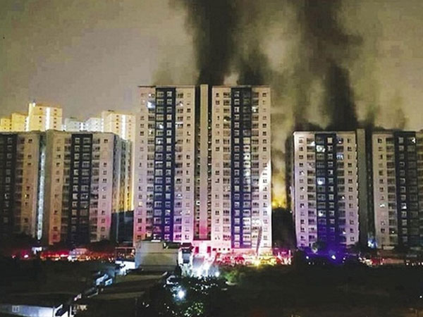 Vụ cháy ở Sài Gòn làm 13 người chết: Khởi tố trưởng ban quản lý chung cư Carina
