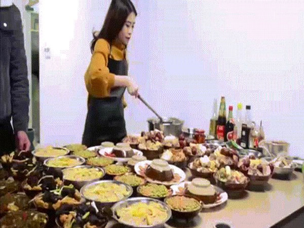 Video: Thánh ăn công sở phá cây máy tính chế bếp lò cực đỉnh