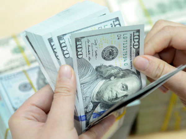 Các ngân hàng đồng loạt giảm giá USD