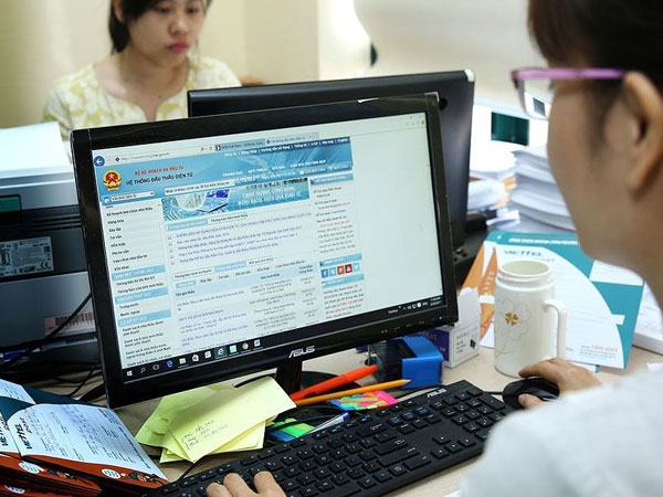 Đấu thầu qua mạng: Nhiều lợi ích nhưng ít người thích