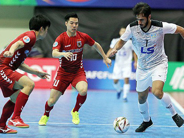Fan Đông Nam Á 'ngả mũ', chúc mừng chiến tích của đội bóng Việt Nam