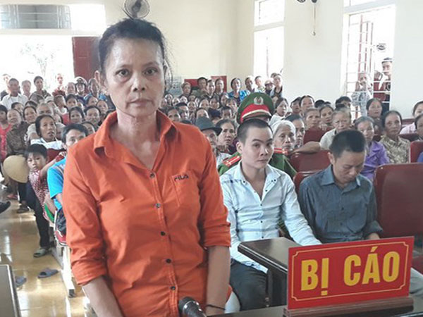 Người đàn bà vướng lao lí sau khi đi đám cưới người thân