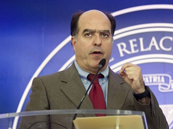 Quốc hội Venezuela kêu gọi không dẫn độ cựu nghị sĩ bị nghi ám sát Tổng thống