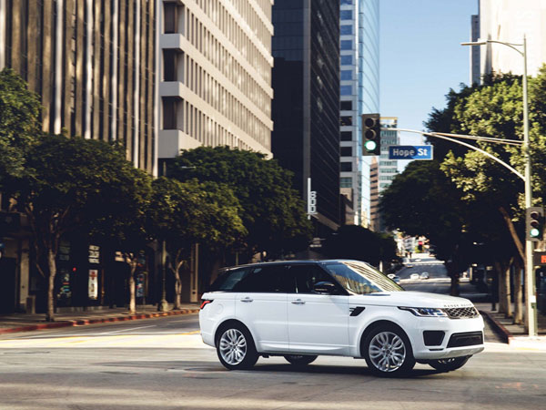 Range Rover Sport 2019 có thêm bản động cơ lai
