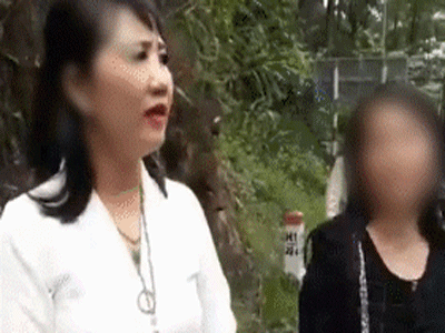 Đâm vào ô tô đỗ bên đường, người phụ nữ ngang ngược: 'Ai bảo mày rúc vào xe tao'