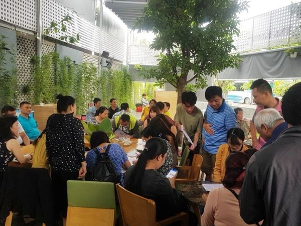 Bị chủ đầu tư cắt hỗ trợ, người dân Carina Plaza cầu cứu Bí thư TP HCM