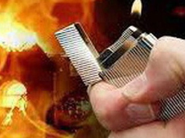 Người phụ nữ bị tạt xăng, cháy khắp cơ thể nhảy xuống sông tự cứu bản thân