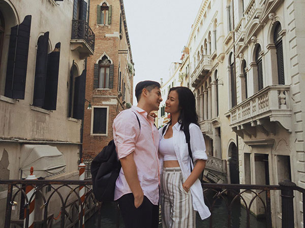 Khoảnh khắc lãng mạn của Đông Nhi - Ông Cao Thắng dưới hoàng hôn Thuỵ Sĩ khiến fan ồ ạt hỏi thăm: 'Bao giờ mới cưới?'