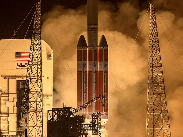 Tàu vũ trụ 1,5 tỷ USD của NASA bắt đầu sứ mệnh chạm vào Mặt trời