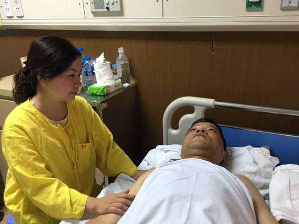 Chiến sĩ CSCĐ Hà Nội bị thiếu nữ tóc vàng tông xe vào đã ổn định sức khỏe