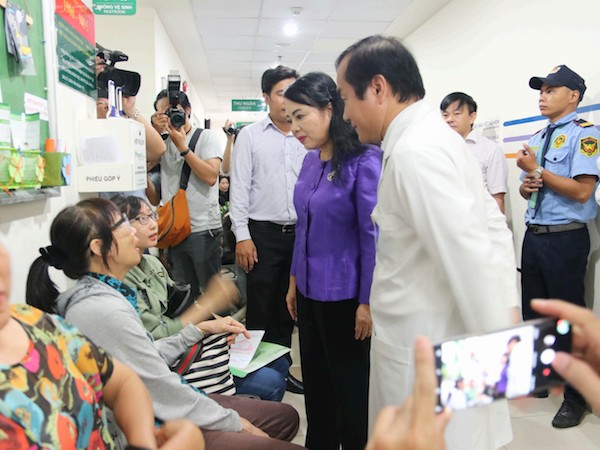 Choáng với thu nhập 'khủng' của bác sĩ bệnh viện tư nhân tại TP.HCM