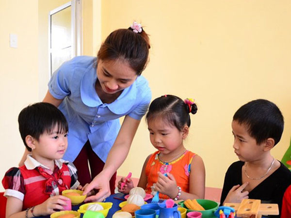 Đôn đốc thực hiện tinh giản biên chế ngành Giáo dục