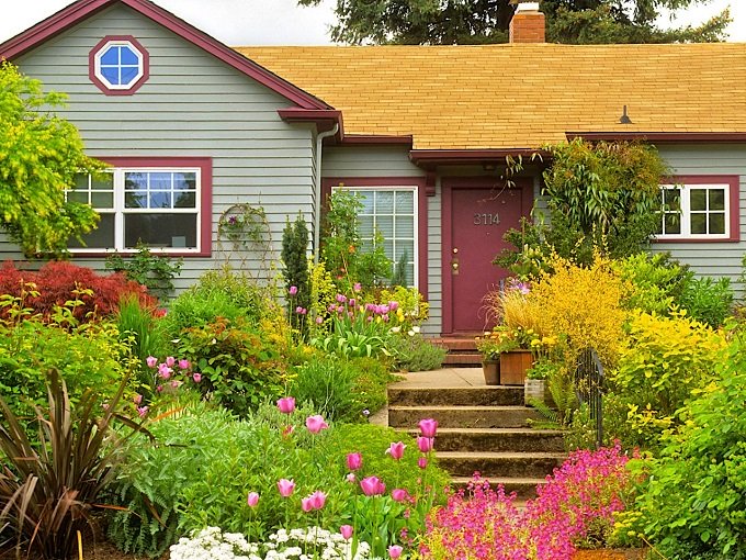 Tiếng thét từ buồng ngủ con dâu khiến mẹ chồng chết điếng