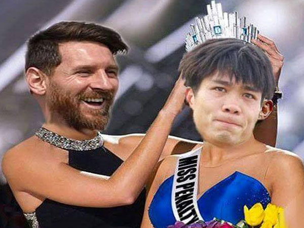 Ảnh chế Messi trao vương miện trượt penalty cho Công Phượng