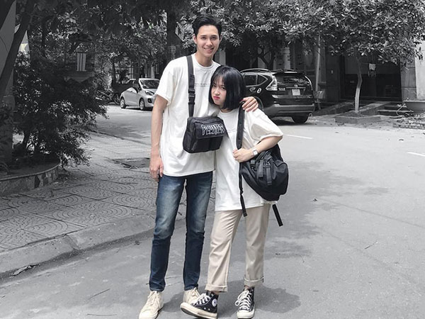 Bạo gan nhắn tin hỏi tuổi crush, hot boy cao 1m86 cưa đổ 'chị đẹp' 1m54