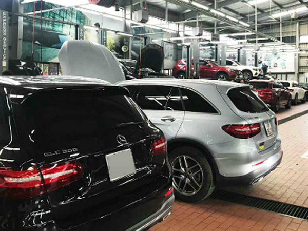 Khách Việt ồ ạt đưa Mercedes GLC đi 'khám bệnh'