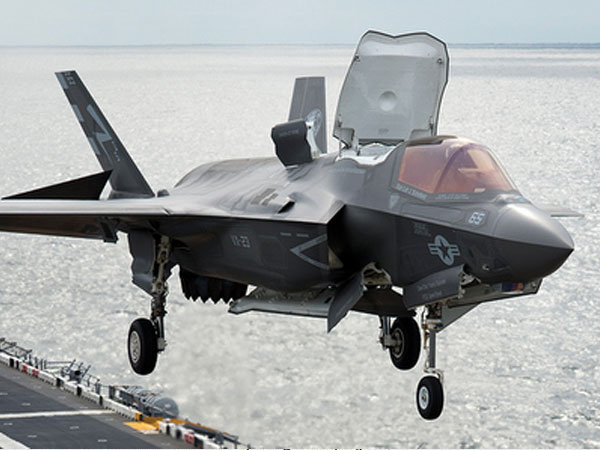 Hàn Quốc tính triển khai tiêm kích F-35 lên tàu đổ bộ