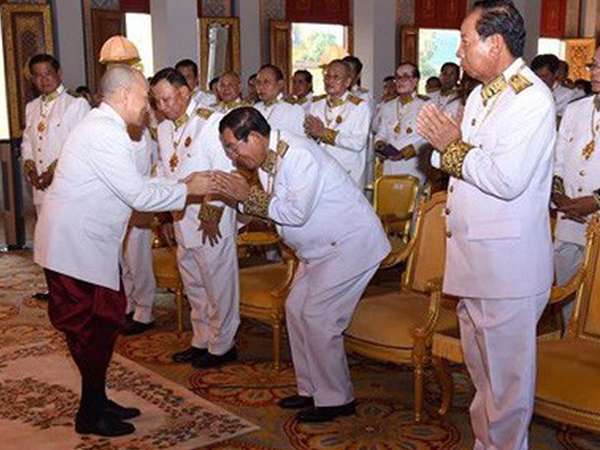 Ông Samdech Hun Sen chính thức được bổ nhiệm làm Thủ tướng Campuchia