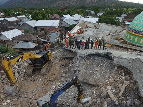 Thống kê sốc: Hơn 8.200 người thương vong do động đất ở Indonesia