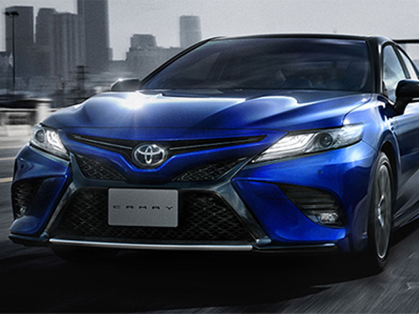 Toyota Camry Sport - sedan thể thao giá từ 33.200 USD
