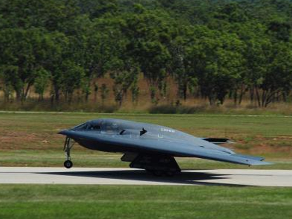 B-2 Spirit dễ bị tổn thương trước S-500
