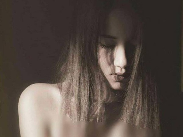 Không khởi tố vụ người mẫu 'tố' bị họa sĩ hiếp dâm