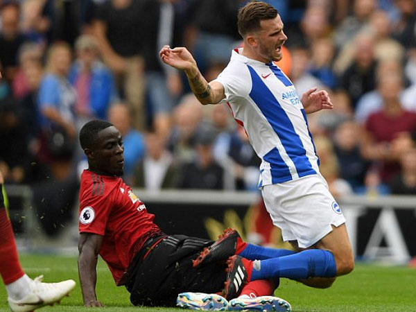 MU thua Brighton 2-3: Mặt nạ rơi, 'Quỷ đỏ' hèn nhát lộ diện