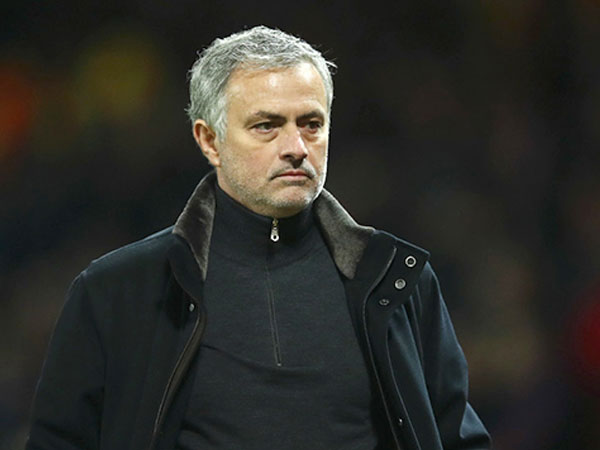 Video HLV Mourinho: 'MU thiếu tự tin và mất phương hướng'
