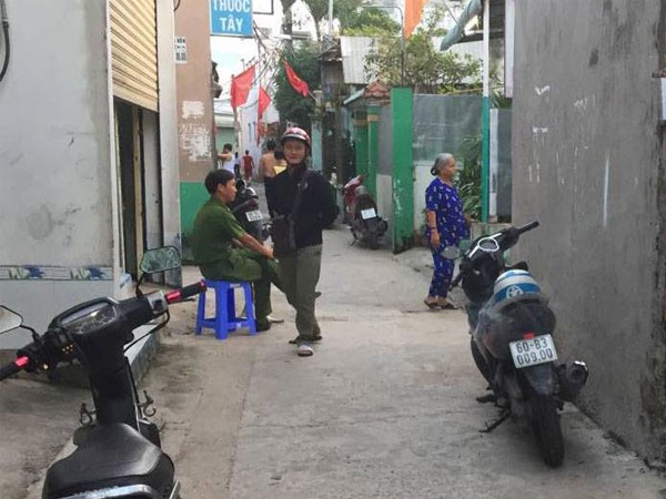 2 'hiệp sĩ' bị trộm đâm gục trong hẻm cụt