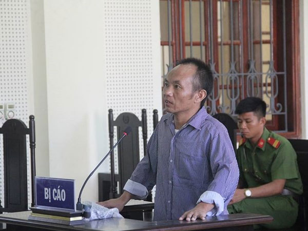 Chồng mua bán ma túy, khai thêm vợ để... cùng nhau đi tù