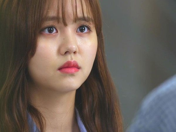 Nghe điều kiện oái oăm mà nhà trai đưa ra trong ngày dạm ngõ, cô gái trẻ chỉ biết ôm bụng bầu khóc thầm