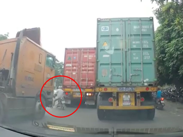 Nóng trên mạng: 'Ninja đầu bạc' tạt đầu container theo phong cách se chỉ luồn kim, xem thôi cũng hết hồn!