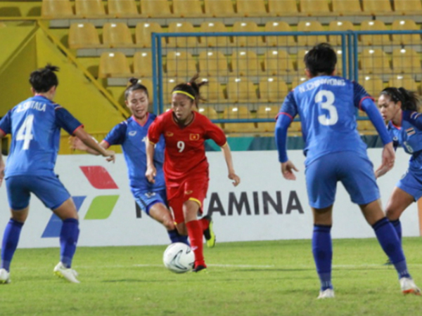 Nữ Thái Lan vào tứ kết Asiad dù 0 điểm