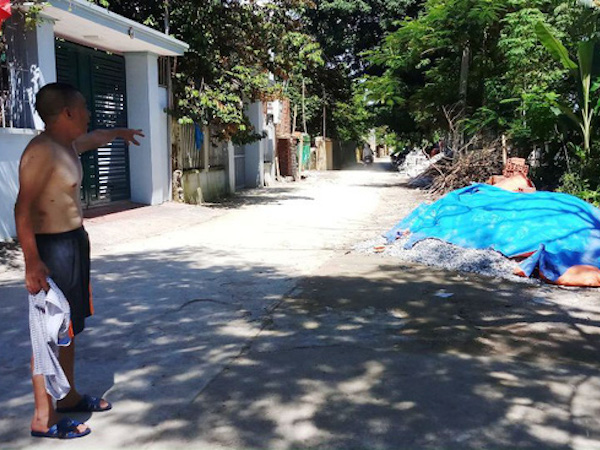 Trộm đá xẻ bị phát hiện, thanh niên tháo chạy tông vào đống đá tử vong