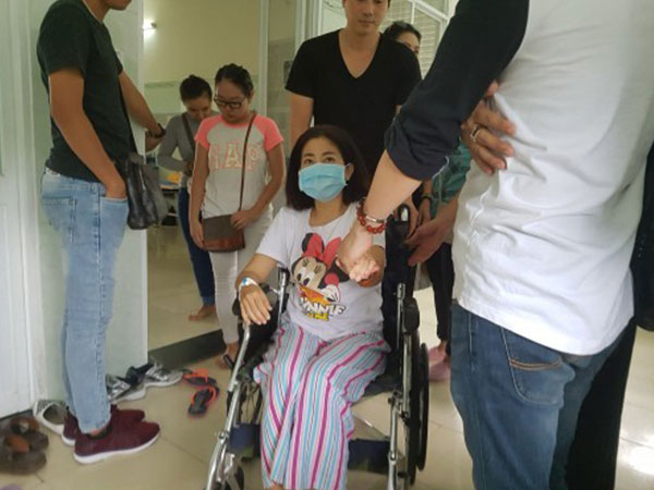 Mai Phương được tặng thuốc đặc trị ung thư, bắt đầu quá trình xạ trị sáng nay