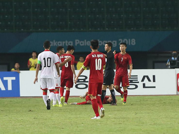 Video: Tình huống cầu thủ Olympic Bahrain nhận thẻ đỏ vì đá xấu