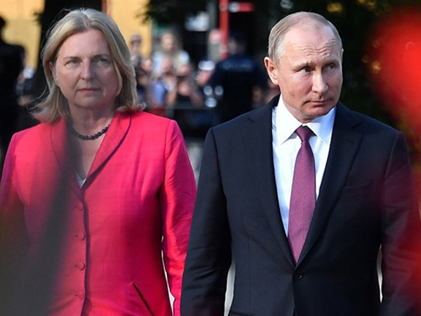 Giữa làn sóng chỉ trích, Putin bảo vệ việc dự đám cưới ngoại trưởng Áo