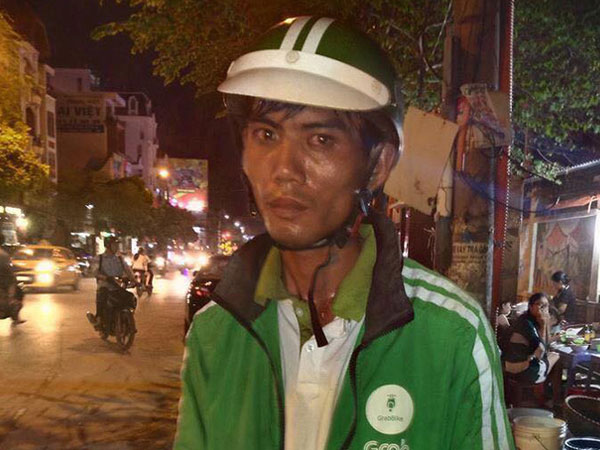 TP.HCM: Đuổi theo tên cướp giật điện thoại, tài xế Grab nghèo bị mất luôn xe máy khi quay lại chỗ cũ