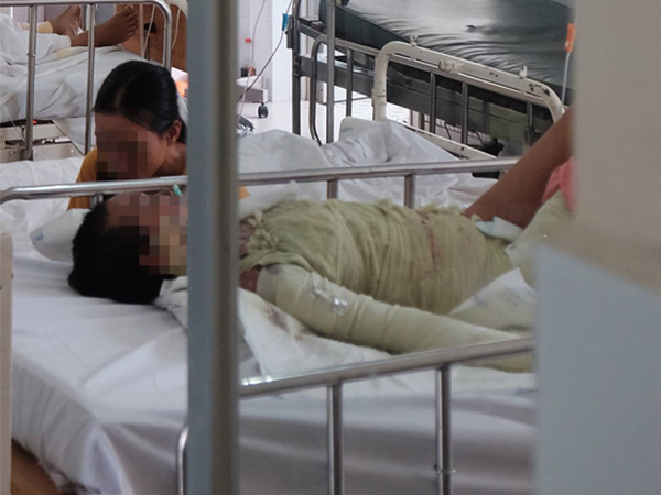 Chồng dùng xăng đốt vợ và hai con riêng ở Đồng Nai: Hai bé gái tử vong, mẹ bỏng nặng