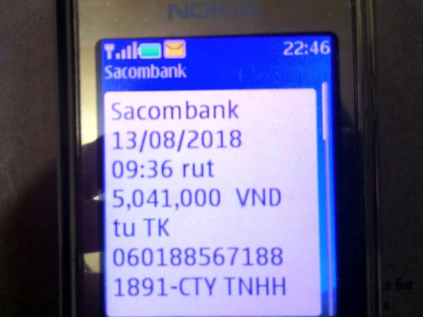 Chủ tài khoản Sacombank mất sạch tiền dù thẻ ATM vẫn còn bên người