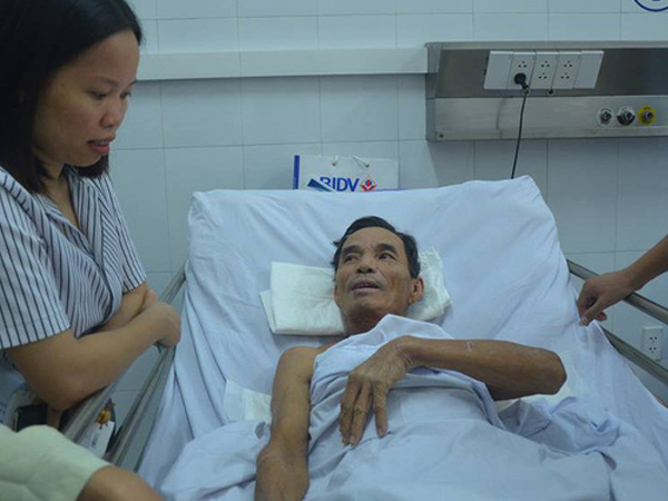 Nạn nhân sống sót vụ tai nạn 13 người chết: 'Tôi biết cả nhà gặp nạn mà không biết xe tông vào đâu'