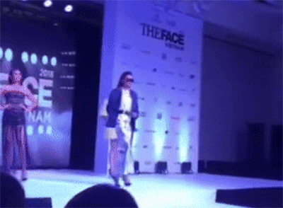 Thanh Hằng đáp trả khi bị nghi cố tình vấp ngã tại The Face Vietnam 2018
