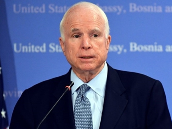 Thượng nghị sĩ Mỹ John McCain dừng điều trị ung thư não