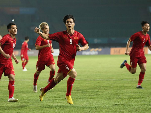 U23 Việt Nam: Nhọc nhưng hãy cứ 'bay' cùng Công Phượng