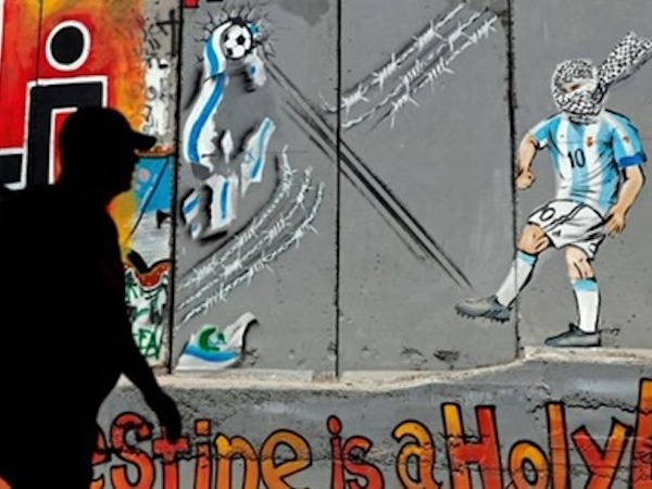 Chủ tịch LĐBĐ Palestine bị phạt vì xúc phạm Messi