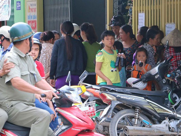 Vụ bảo mẫu tát trẻ như 'trời giáng': Bảo mẫu 21 tuổi, có bằng cấp đầy đủ