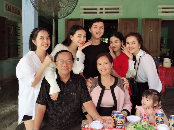 Chia sẻ đầu tiên của Nhã Phương sau lễ đính hôn bí mật với Trường Giang