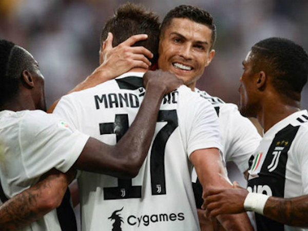 Ronaldo im tiếng trong chiến thắng thứ hai của Juventus